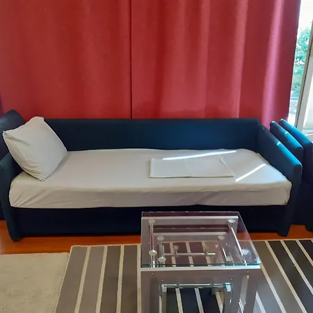 Aperitton 1 טריקלה